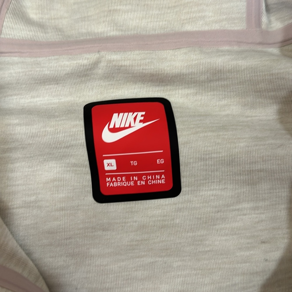 Nike Sportswear Tech Women's Jacket - Picture 5 of 10